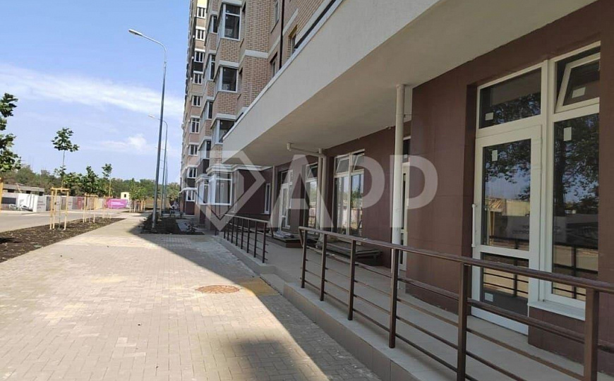 Продам торговое помещение, 450 м² фото
