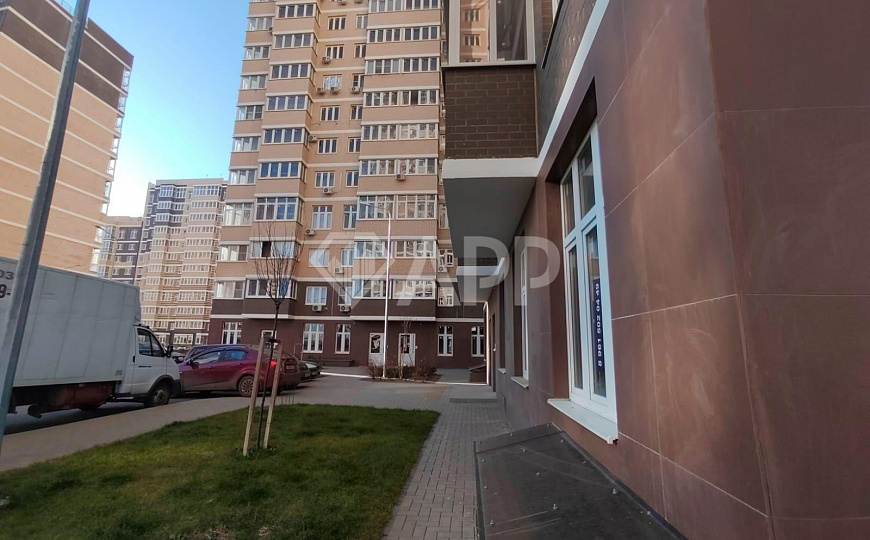 Продам торговое помещение, 450 м² фото