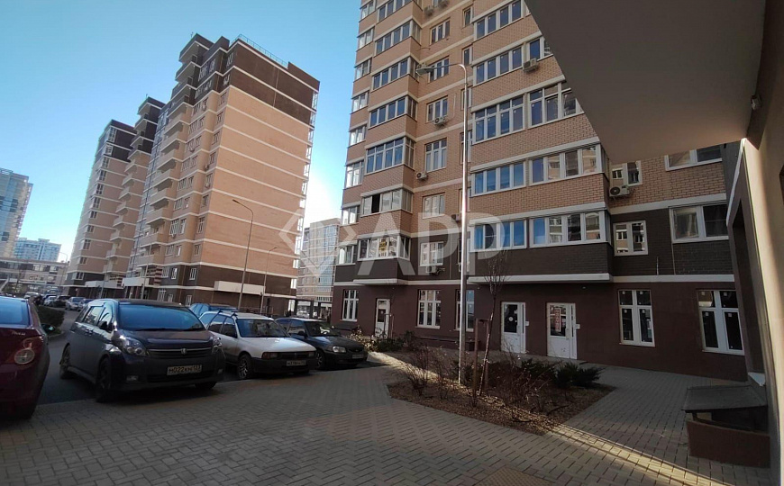 Продам торговое помещение, 450 м² фото