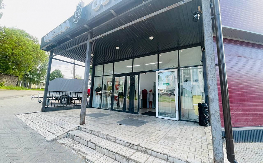 Сдам торговое помещение 500м² в центре п. Ува фото
