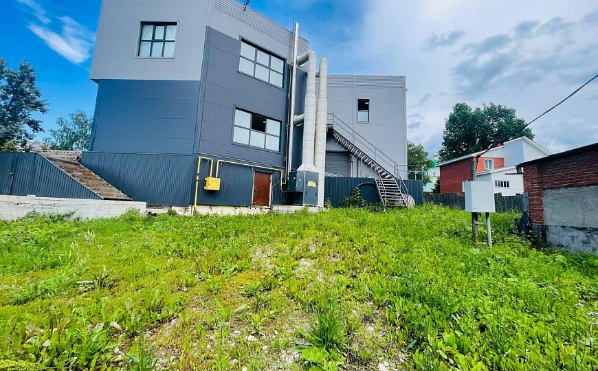 Сдам торговое помещение 500м² в центре п. Ува фото