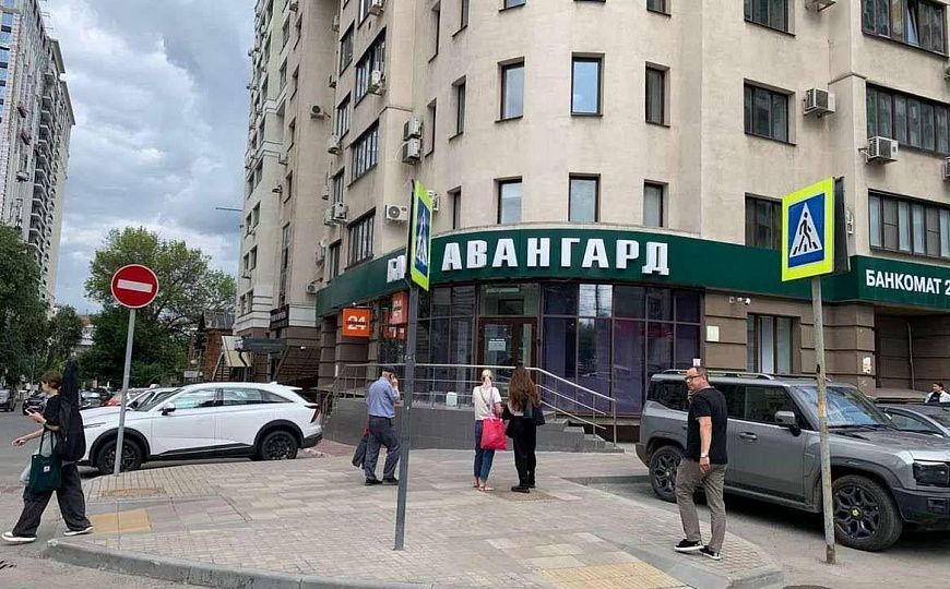 Аренда Помещения 220.5 м2 в центре города на первой линии фото