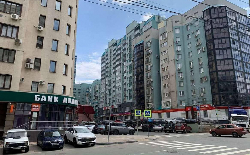 Аренда Помещения 220.5 м2 в центре города на первой линии фото