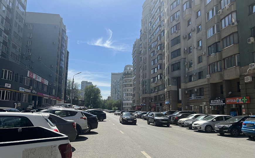 Аренда Помещения 220.5 м2 в центре города на первой линии фото