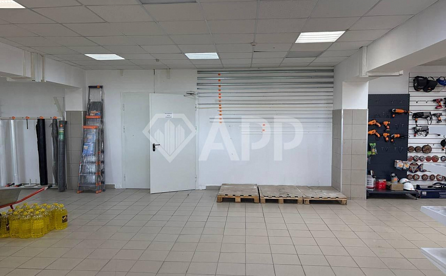 Сдаю торговое помещение 270 м2 фото