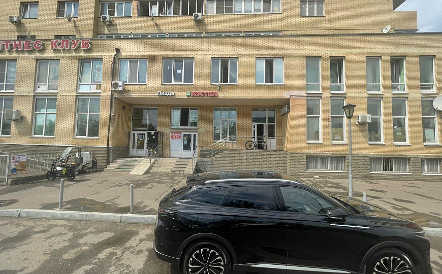 Сдам угловое помещение с тремя входами, 199 м² фото