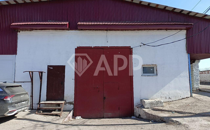 Склад и офисы в аренду (905 м²) фото