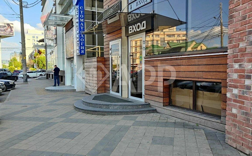 Сдам торговое помещение, 538 м² фото