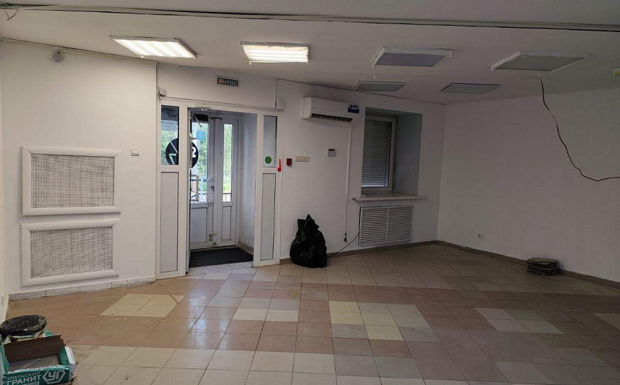 Помещение свободного назначения на 1 линии ул. Воровского 75м² фото