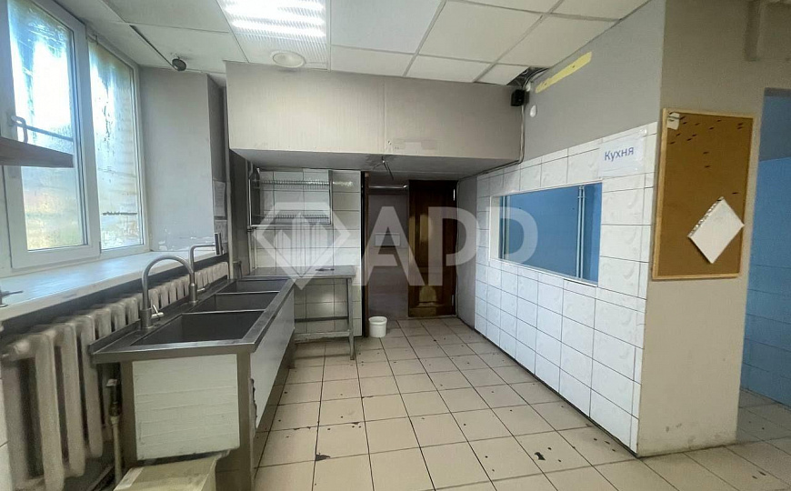 Сдам помещение свободного назначения, 247 м² фото