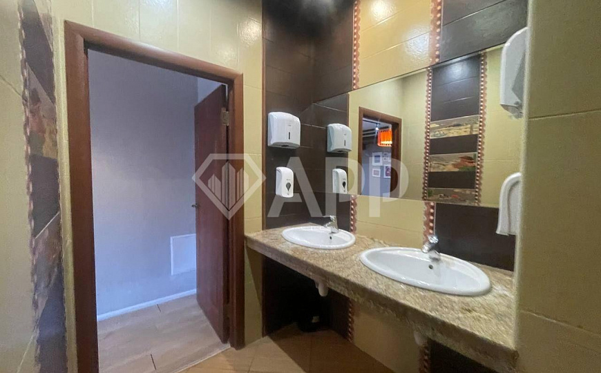Сдам помещение свободного назначения, 247 м² фото