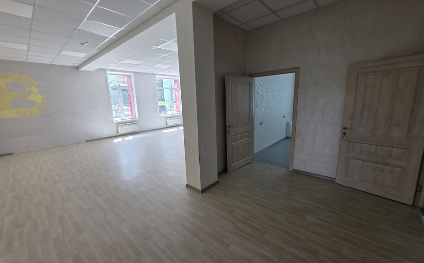 Сдам отдельно стоящее здание 1500 м² фото