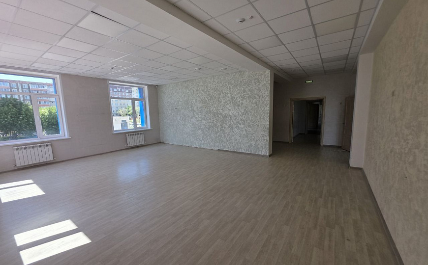 Сдам отдельно стоящее здание 1500 м² фото