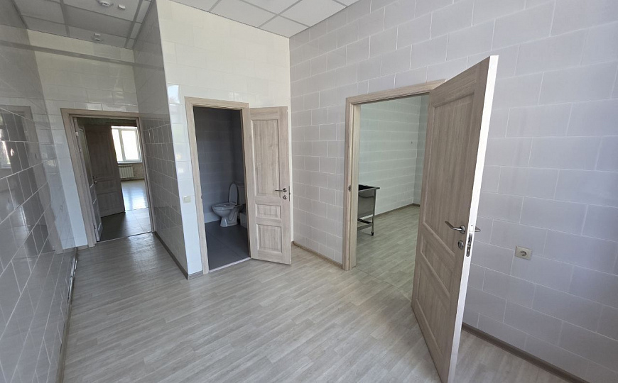 Сдам отдельно стоящее здание 1500 м² фото
