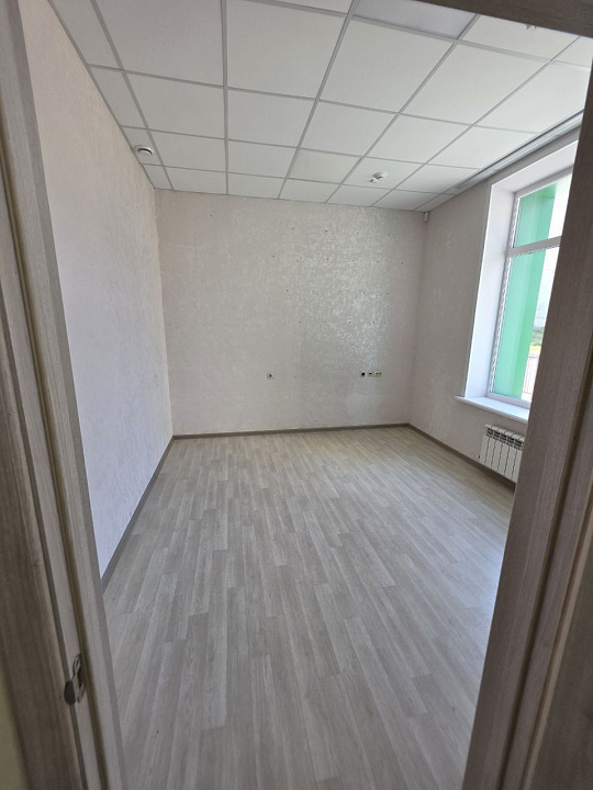 Сдам отдельно стоящее здание 1500 м² фото