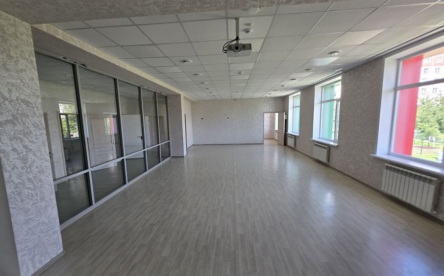 Сдам отдельно стоящее здание 1500 м² фото