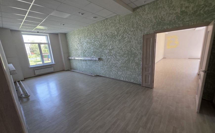 Сдам отдельно стоящее здание 1500 м² фото