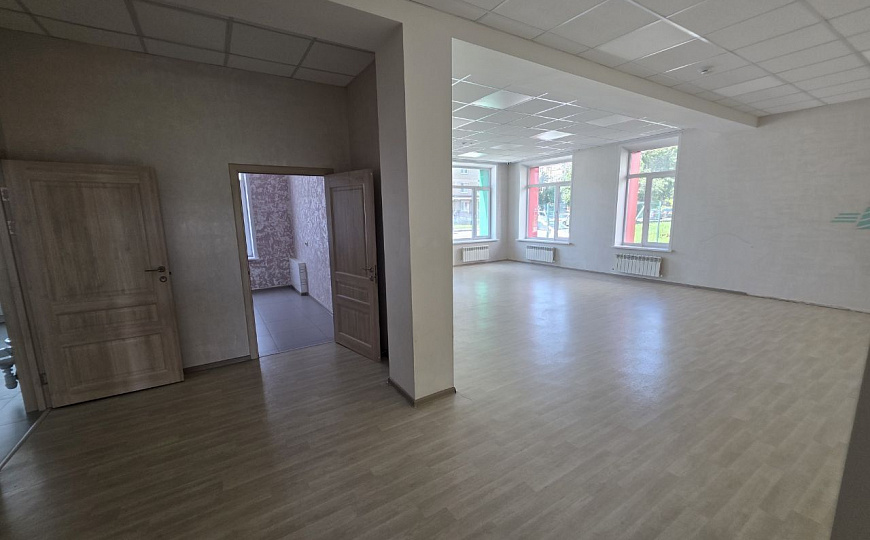 Сдам отдельно стоящее здание 1500 м² фото
