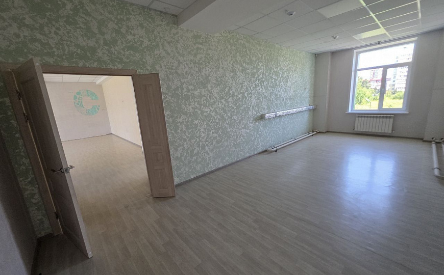 Сдам отдельно стоящее здание 1500 м² фото