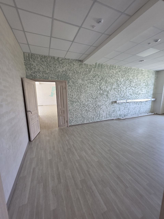 Сдам отдельно стоящее здание 1500 м² фото