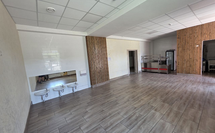 Сдам отдельно стоящее здание 1500 м² фото
