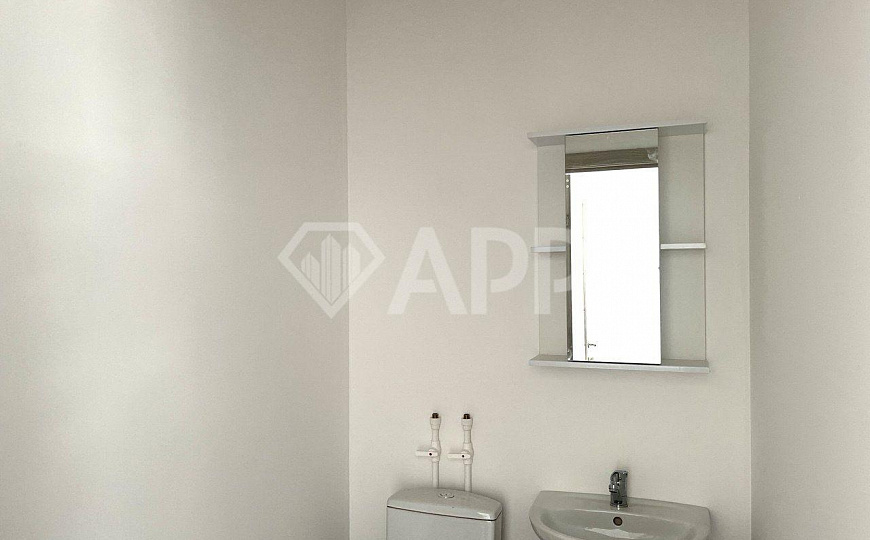 Аренда под офис, магазин, аптеку, стоматологию, 47.8м² фото