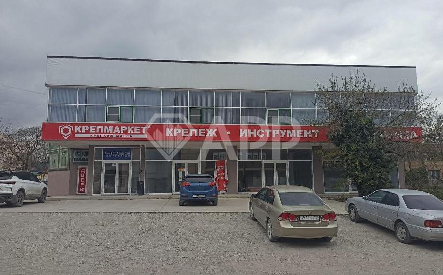 Сдаю торговое помещение от 70 до 223 м² фото