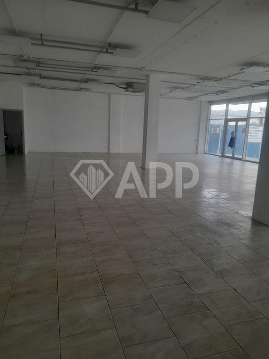 Сдаю торговое помещение от 70 до 223 м² фото