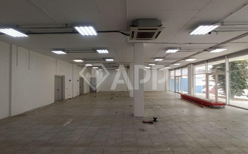 Сдаю торговое помещение от 70 до 223 м² фото