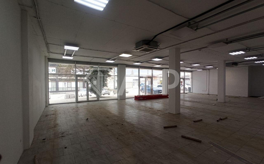 Сдаю торговое помещение от 70 до 223 м² фото