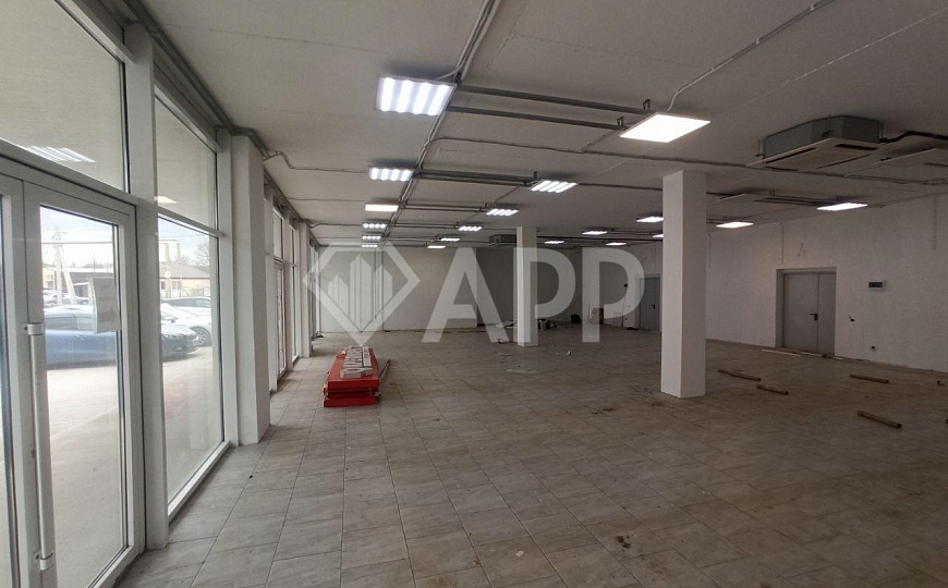 Сдаю торговое помещение от 70 до 223 м² фото