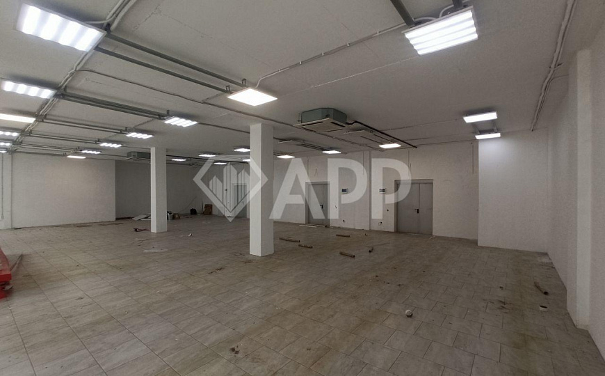 Сдаю торговое помещение от 70 до 223 м² фото