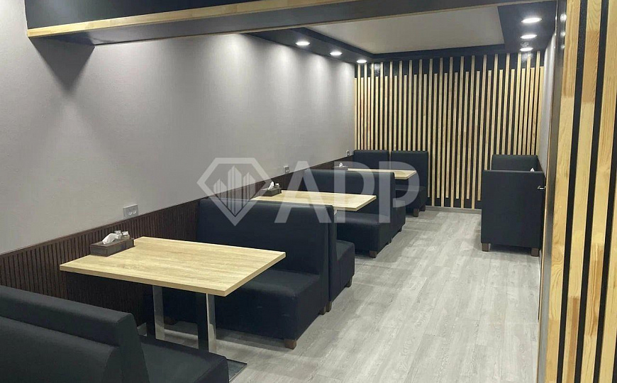 Продам торговое помещение, 450 м² фото