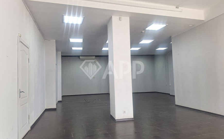 Предлагаем в аренду помещение общей площадью 138 м² фото