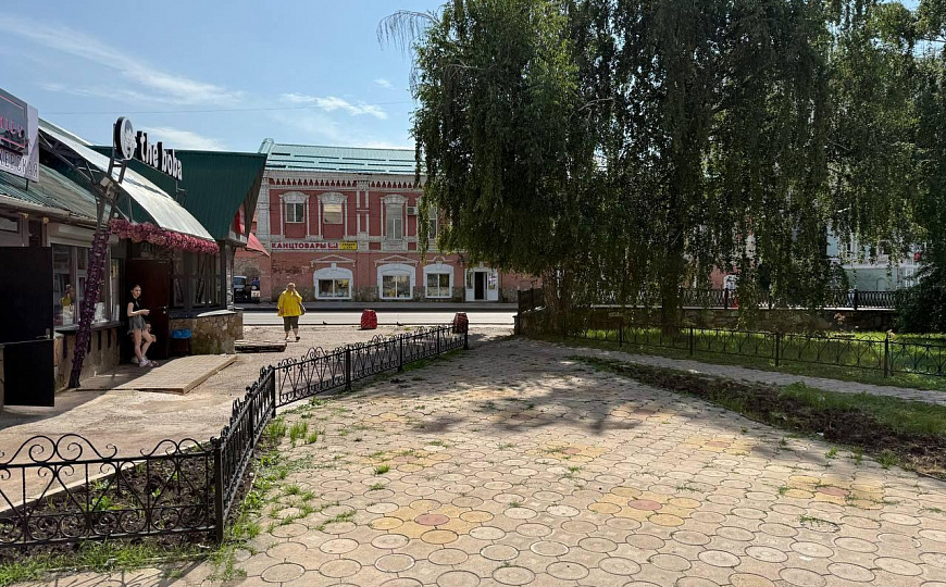 Продам помещение на красной линии фото