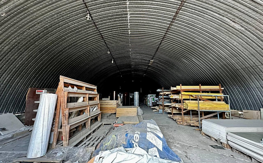 Складская база на участке,  830 м² фото
