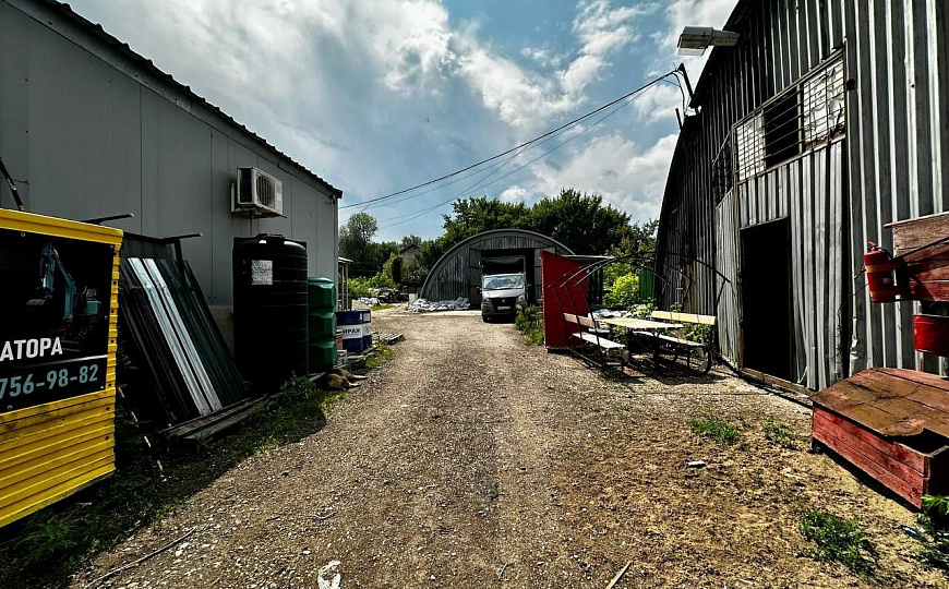 Складская база на участке,  830 м² фото