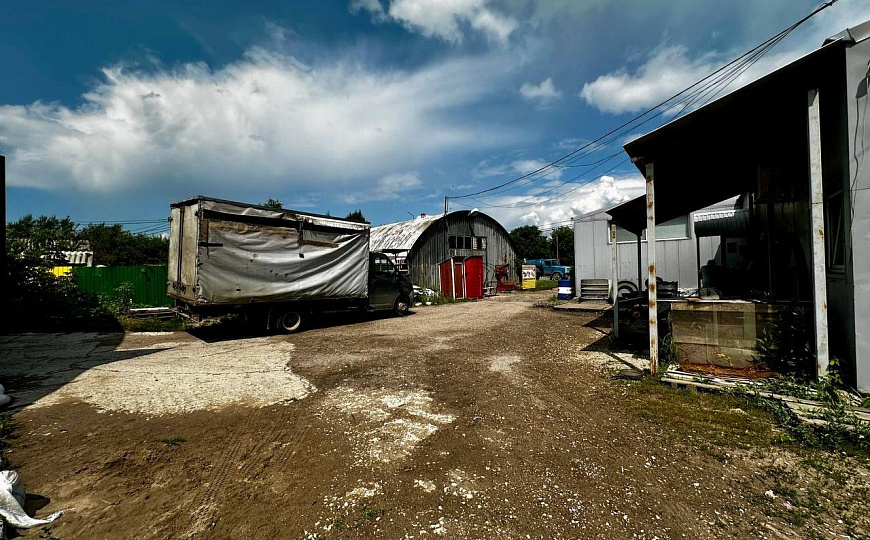 Складская база на участке,  830 м² фото