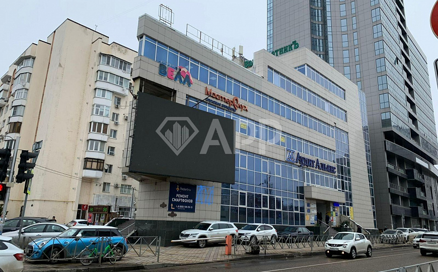 Сдаю торговое помещение, 500 м² фото