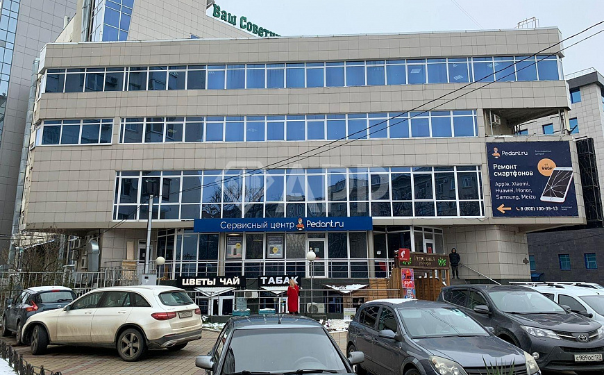Сдаю торговое помещение, 500 м² фото