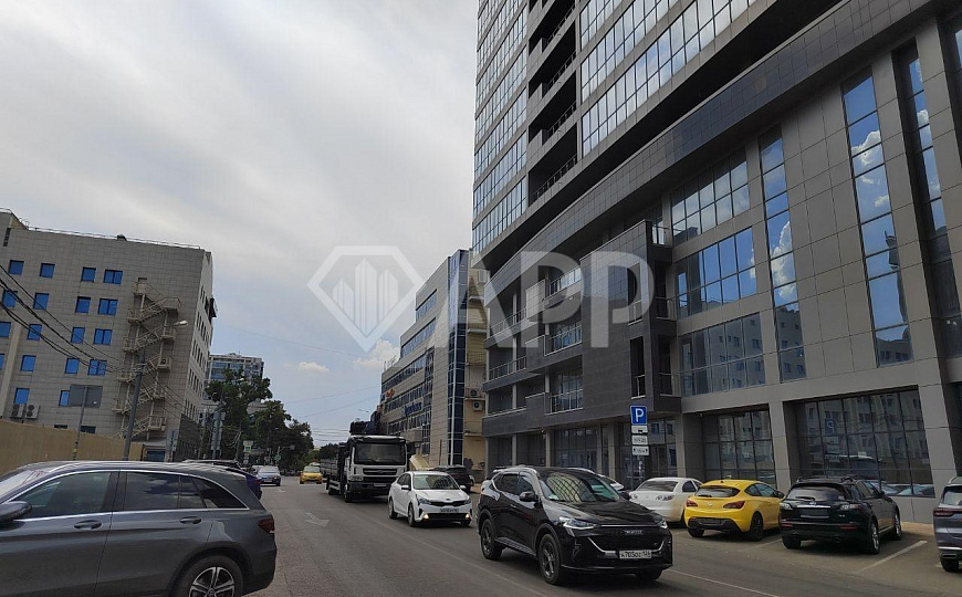 Сдаю торговое помещение, 500 м² фото