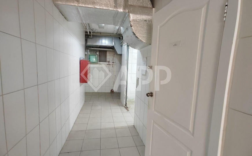 Сдаю торговое помещение, 500 м² фото