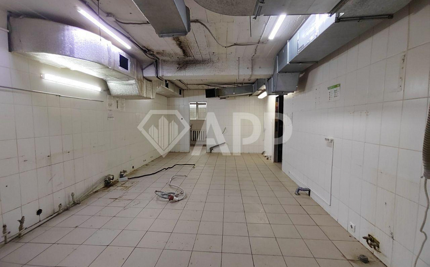 Сдаю торговое помещение, 500 м² фото