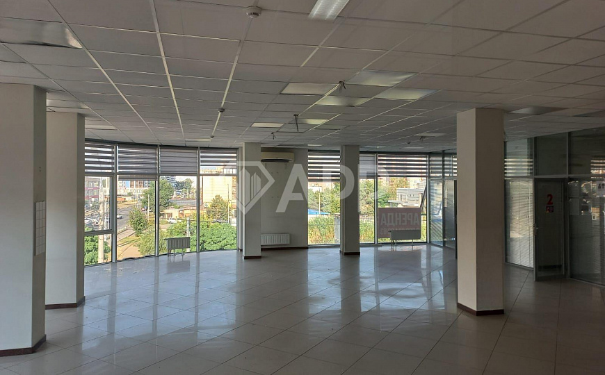 Сдаю помещение свободной планировки, 189 м² фото