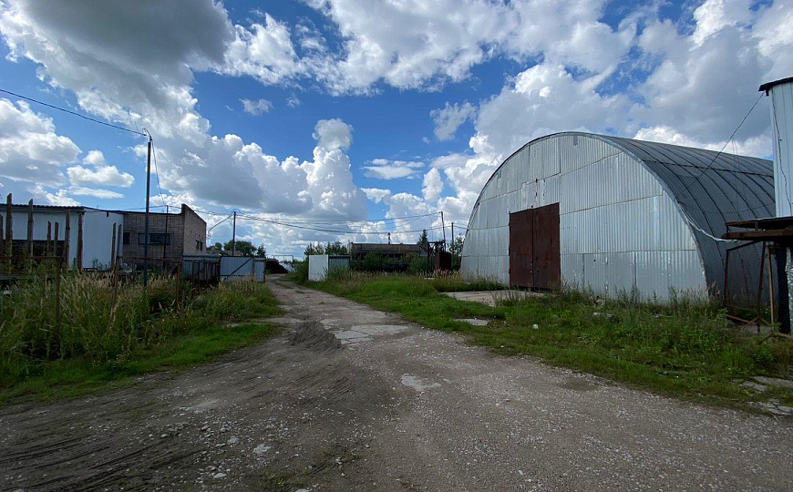 Продам имущественный комплекс 1000 м² на ЗУ 1 Га, фото