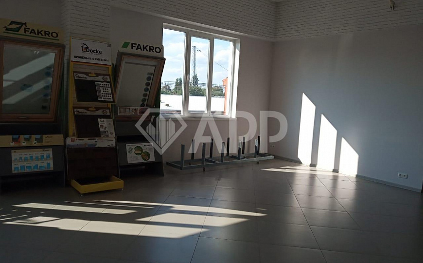 Продам помещение свободного назначения, 650 м², зем.участок 7.2 сотки. фото