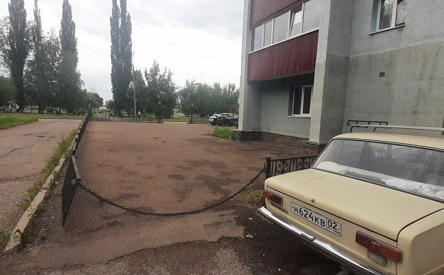 офисное помещение со своей стоянкой фото