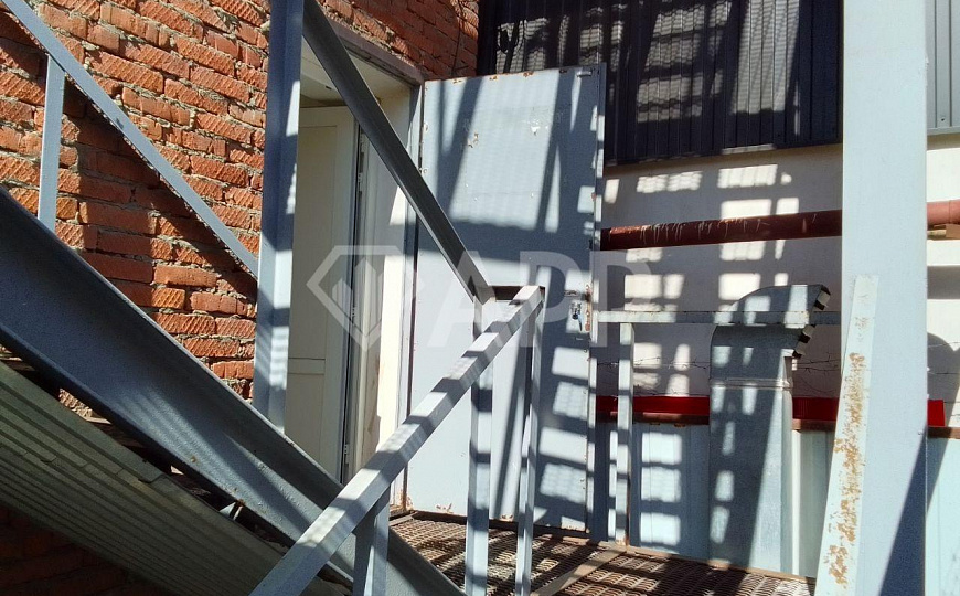 Сдаю помещение свободного назначения, 300 м² фото