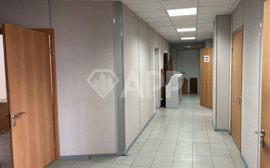 Сдаю бизнес-центр/офисный центр, 230 м² фото