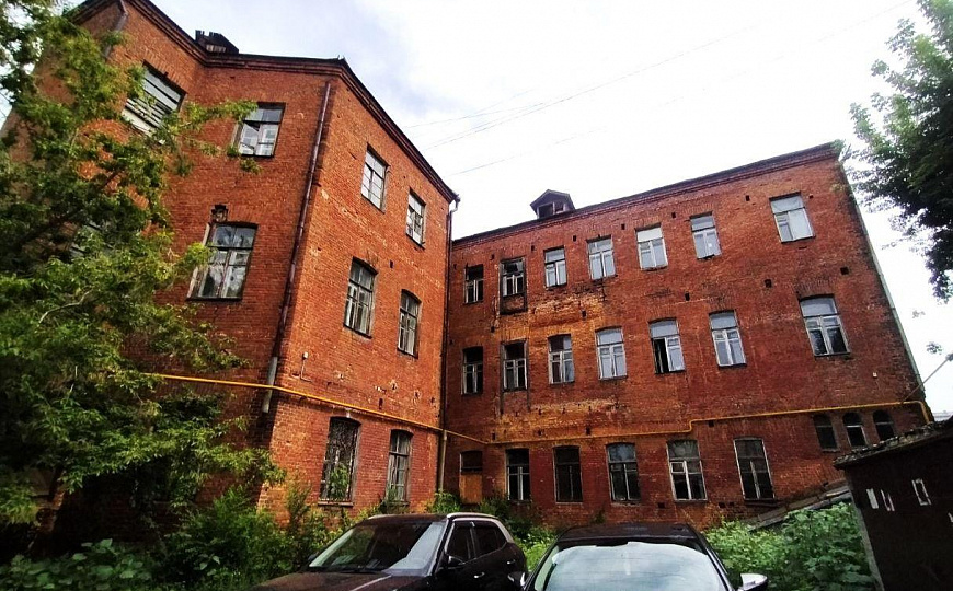 Здание в центре города фото